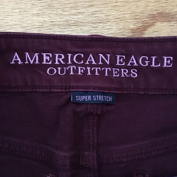 American Eagle Midi Twill Burgundy shorts | Size 6 - Picture 2 of 6